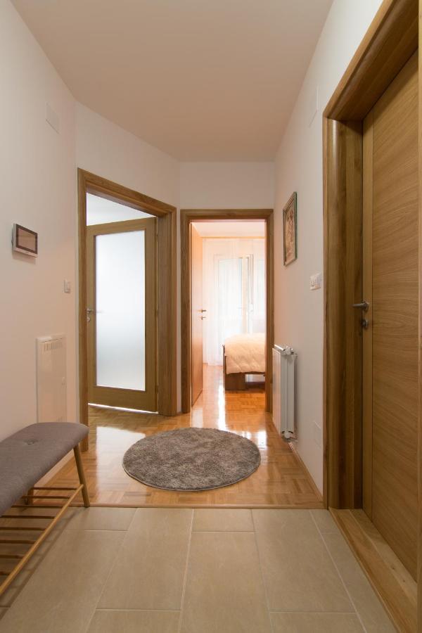 Apartment Carica *